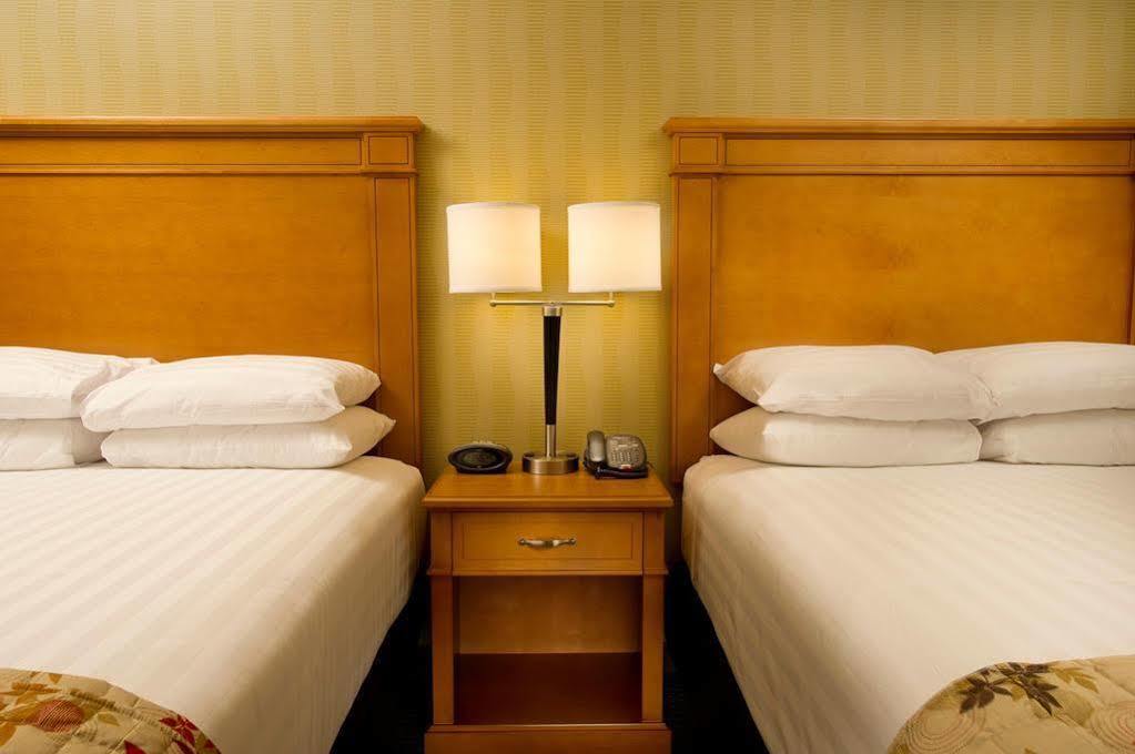 Drury Inn & Suites Greenville Extérieur photo